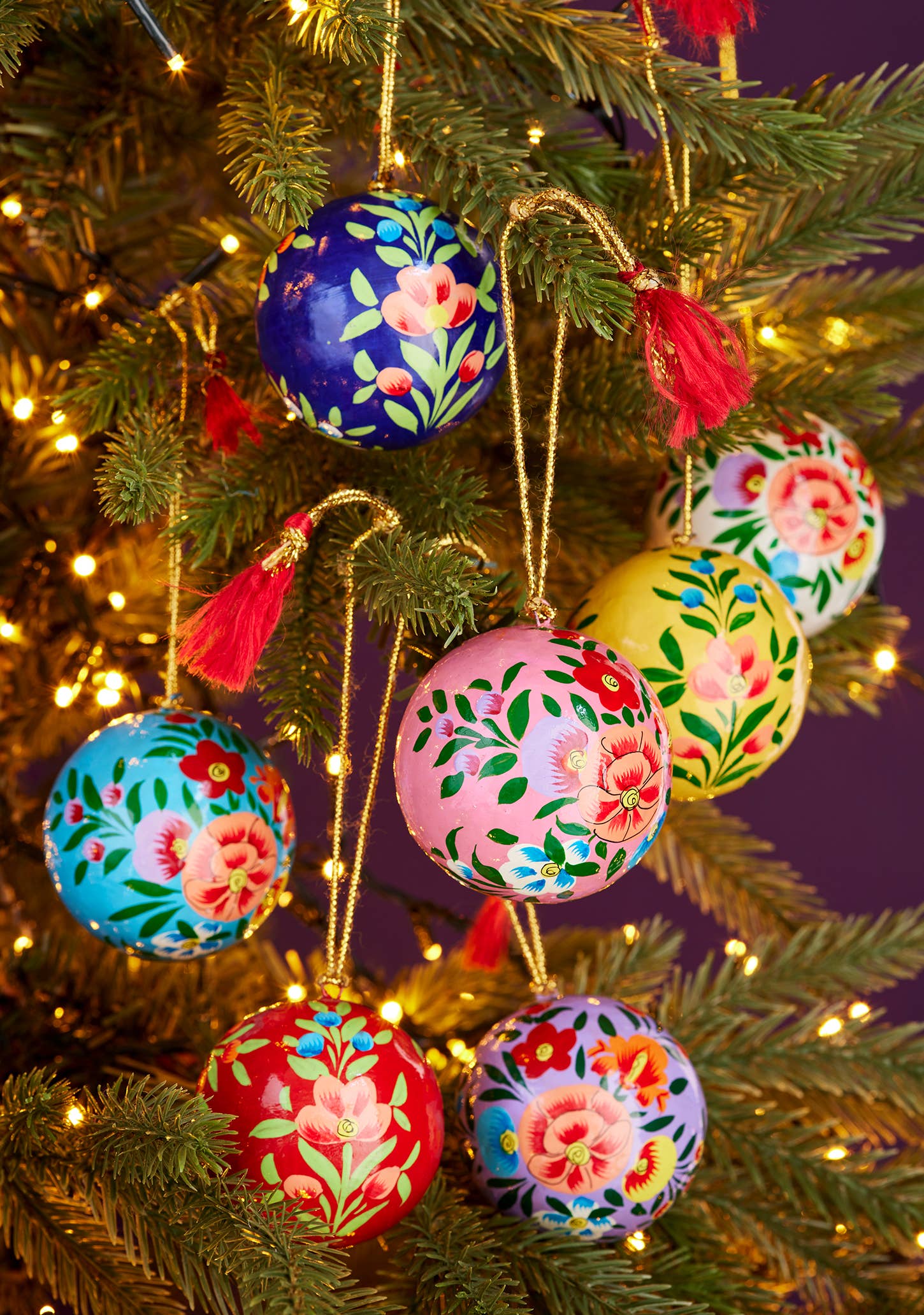 Papier-mâché Kashmiri Floral Bauble Hand Painted