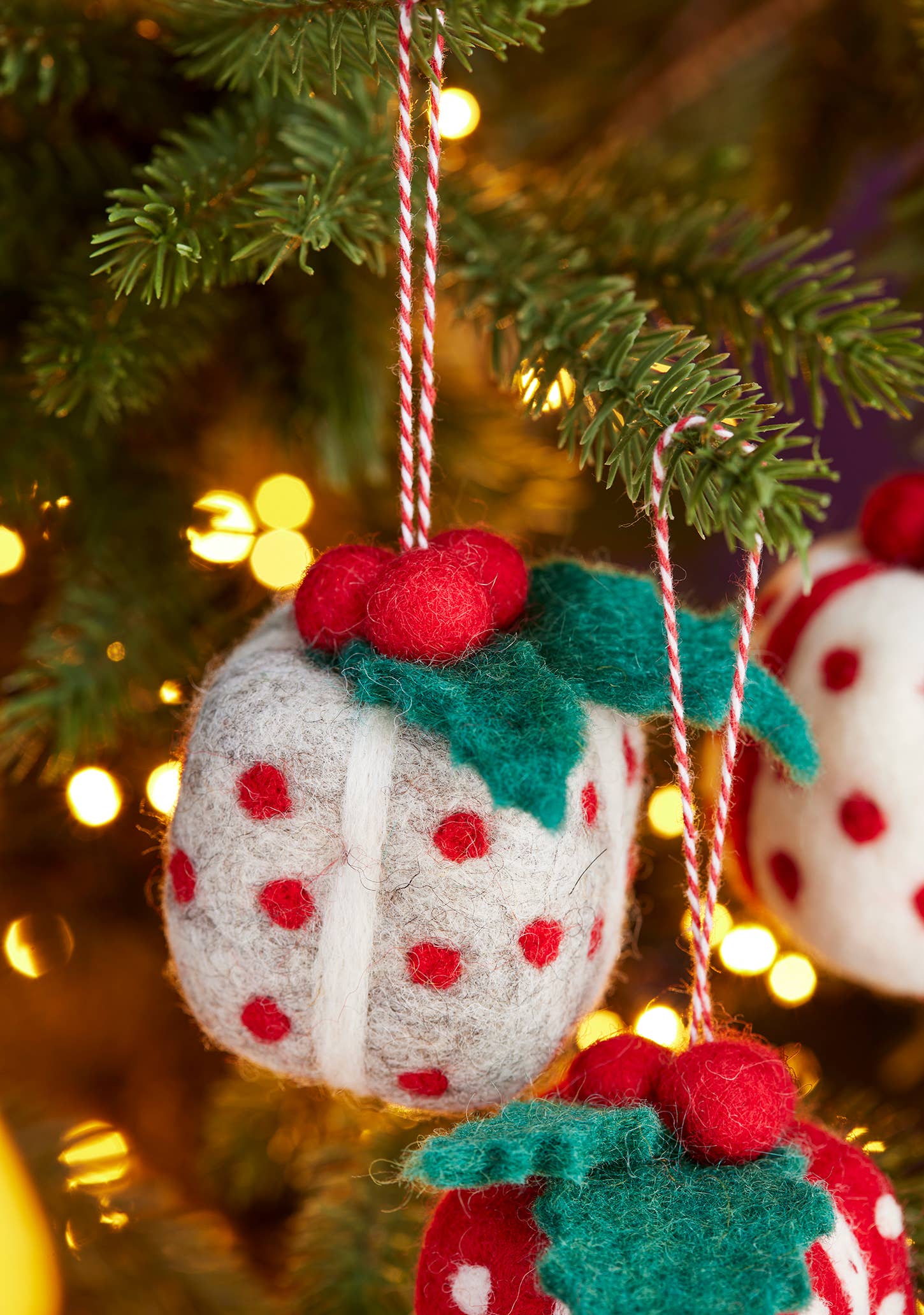 Felt Holly Present Decoration