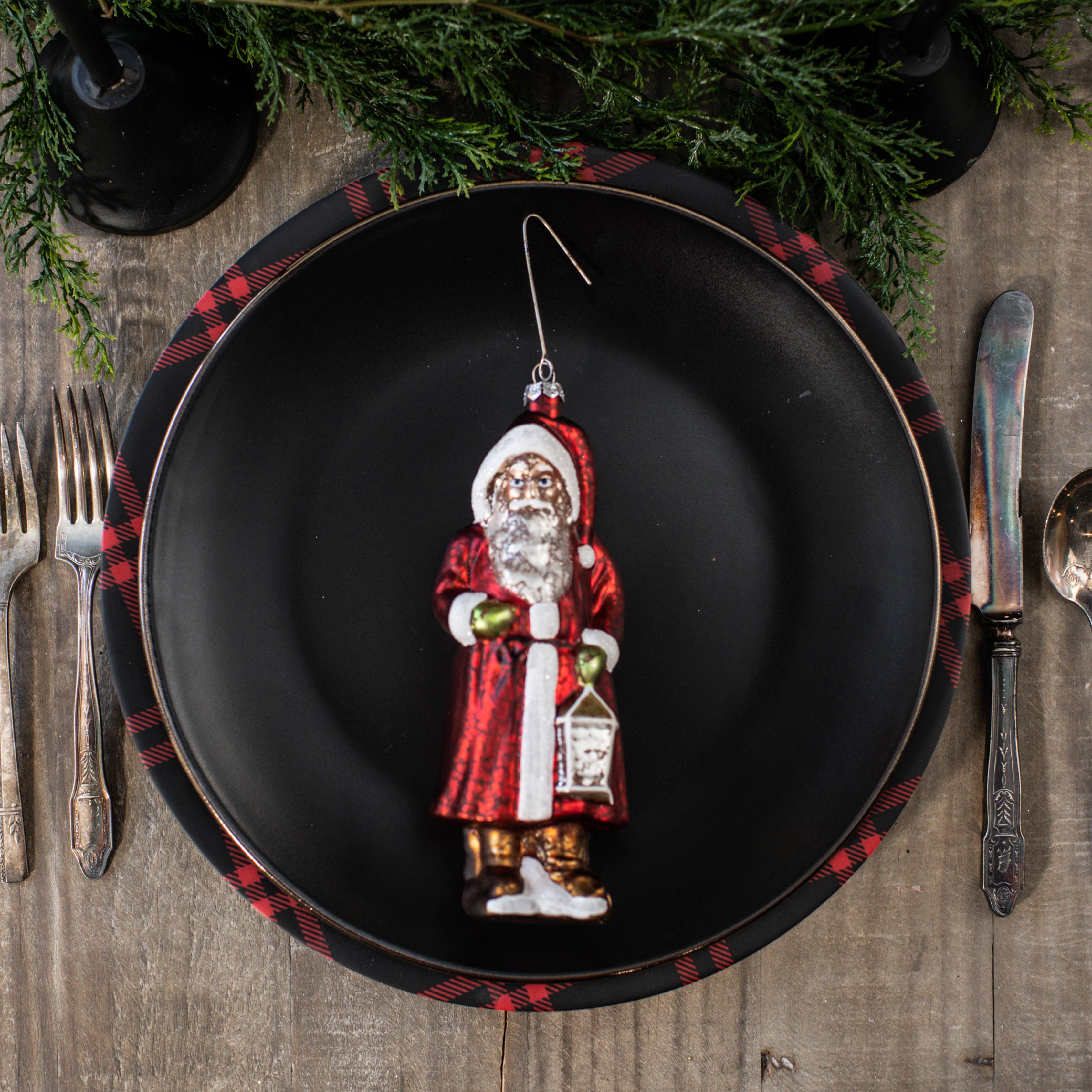 7" Santa with Lantern Ornament