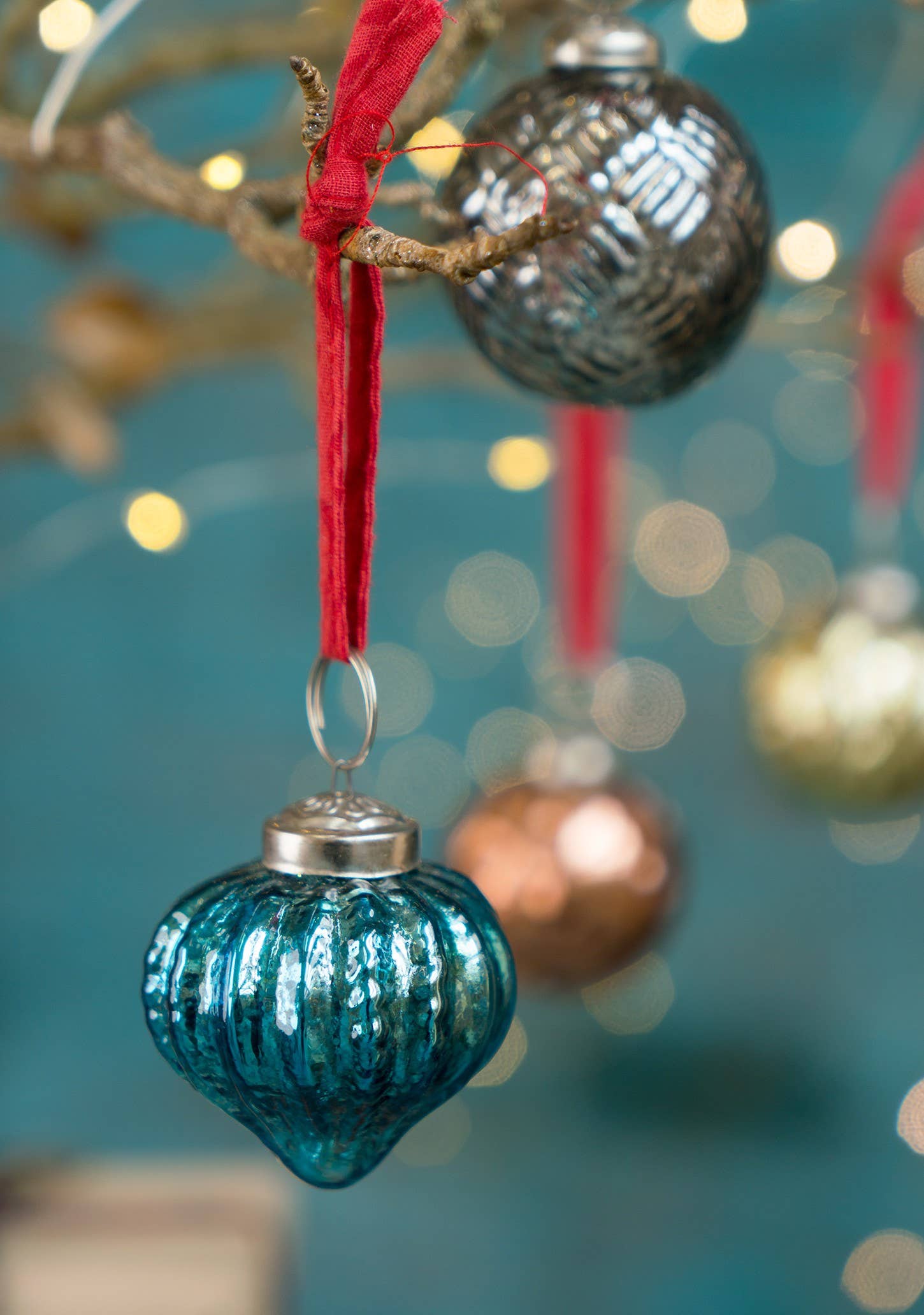 Recycled Glass Bimala Coloured Baubles