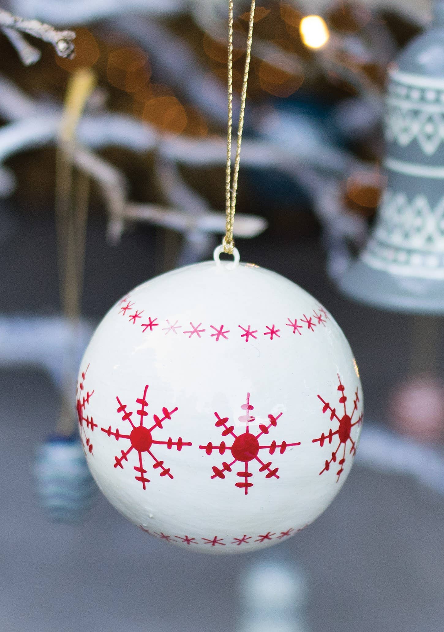 Papier-mâché Large Snowflake Baubles